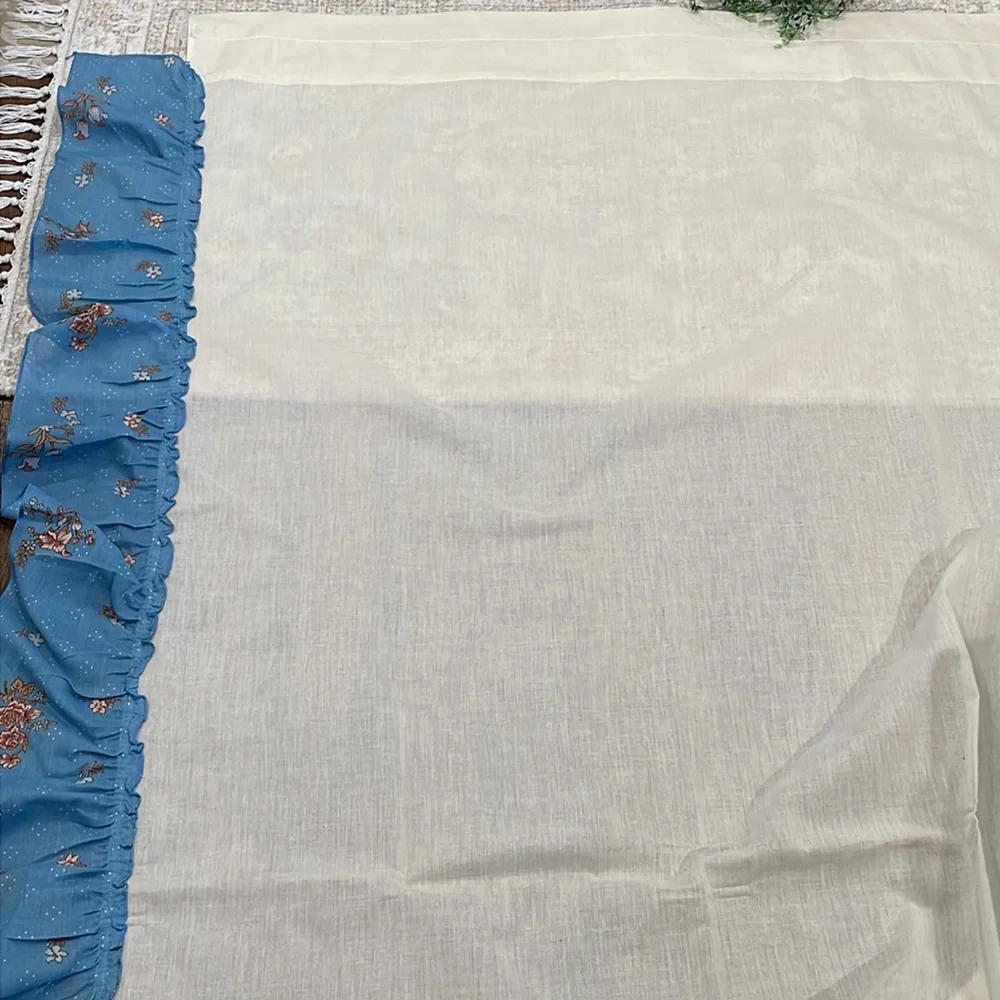 Vintage 80s curtain panel